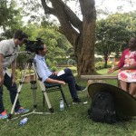 Jens Lapidus och gacaca-expert Usta Keitesi. Kigali, Rwanda. Foto Johan Palmgren