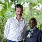 Jens Lapidus och överlevare Faina Mukantagara. Kigali, Rwanda. Foto Johan Palmgren